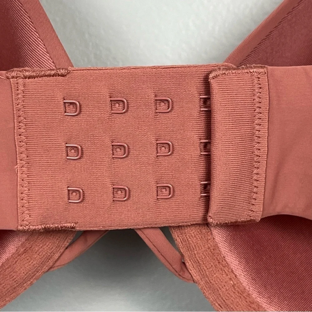 NWT Soma Lightly Lined Plunge underwire bra in Clay Rose, 36DD.